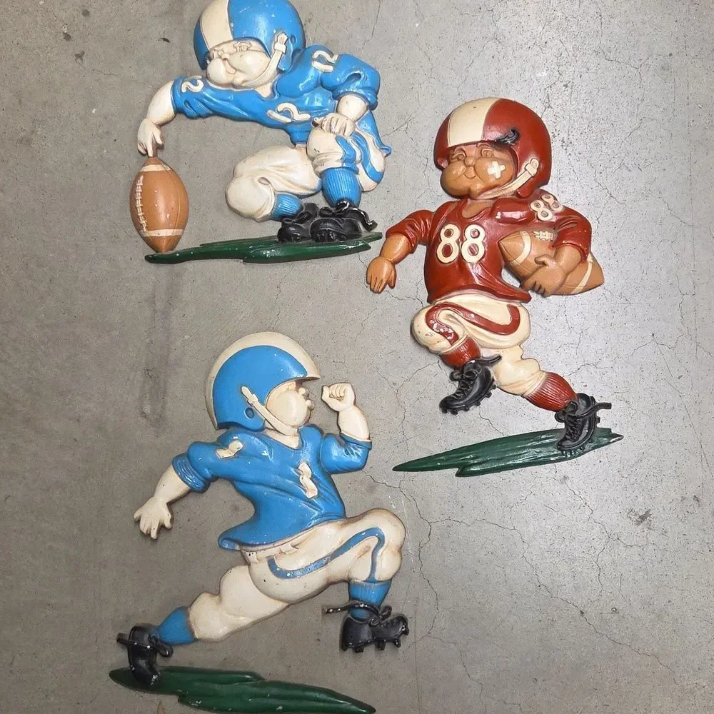 HOMCO #1254 FOOTBALL PLAYERS 3 Piece Vintage 1976 CAST METAL Wall Art‎ Plaques